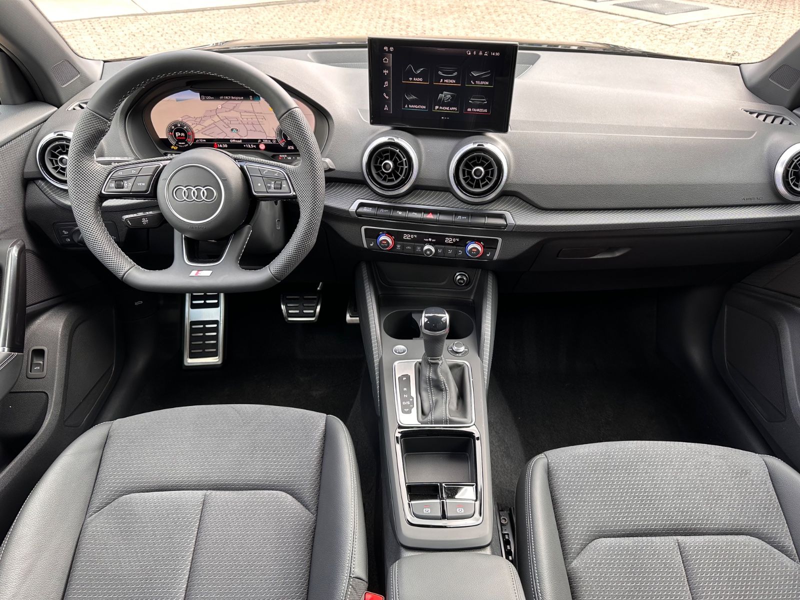 Fahrzeugabbildung Audi Q2 35 TDI S line S Tronic Matrix/Black/APP/Navi