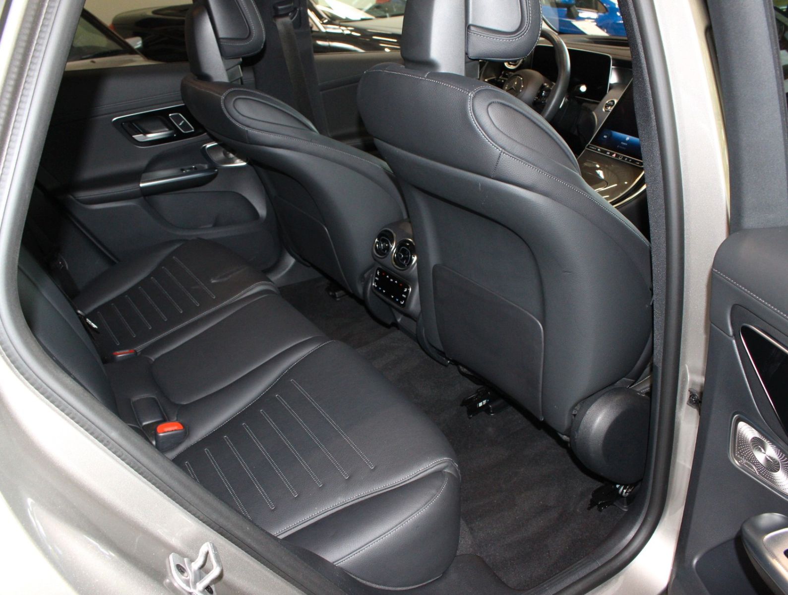 Fahrzeugabbildung Mercedes-Benz GLC 200 4Matic AMG Line*Pano*Burmester*Ambiente