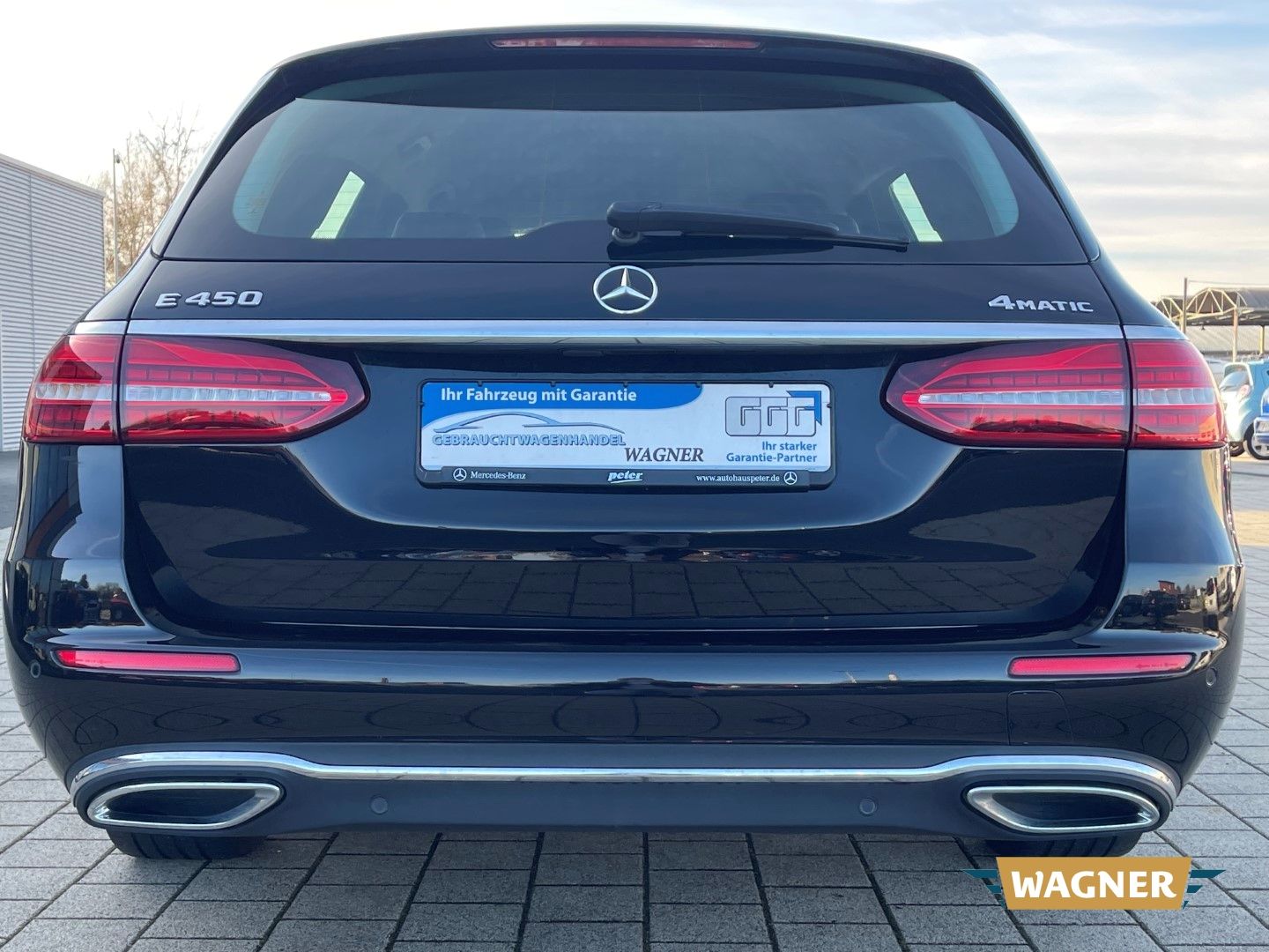 Fahrzeugabbildung Mercedes-Benz E 450 T 4Matic Multibeam LED Memory