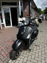 Vespa 300 GTS SUPER SPORT - VESPA GT