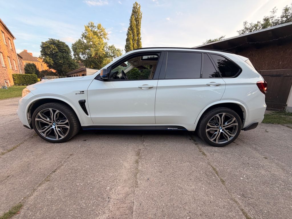 Image of BMW X5