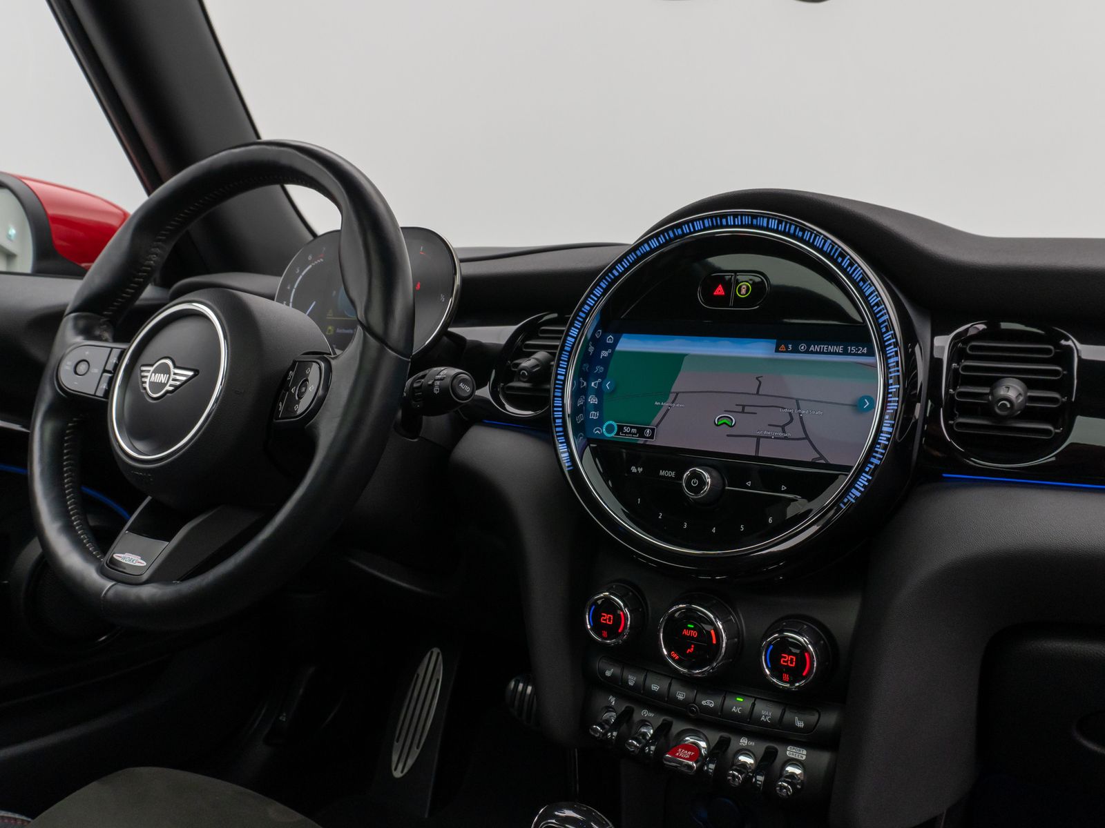 Fahrzeugabbildung MINI John Cooper Works Panorama Kamera HUD DAB Sport