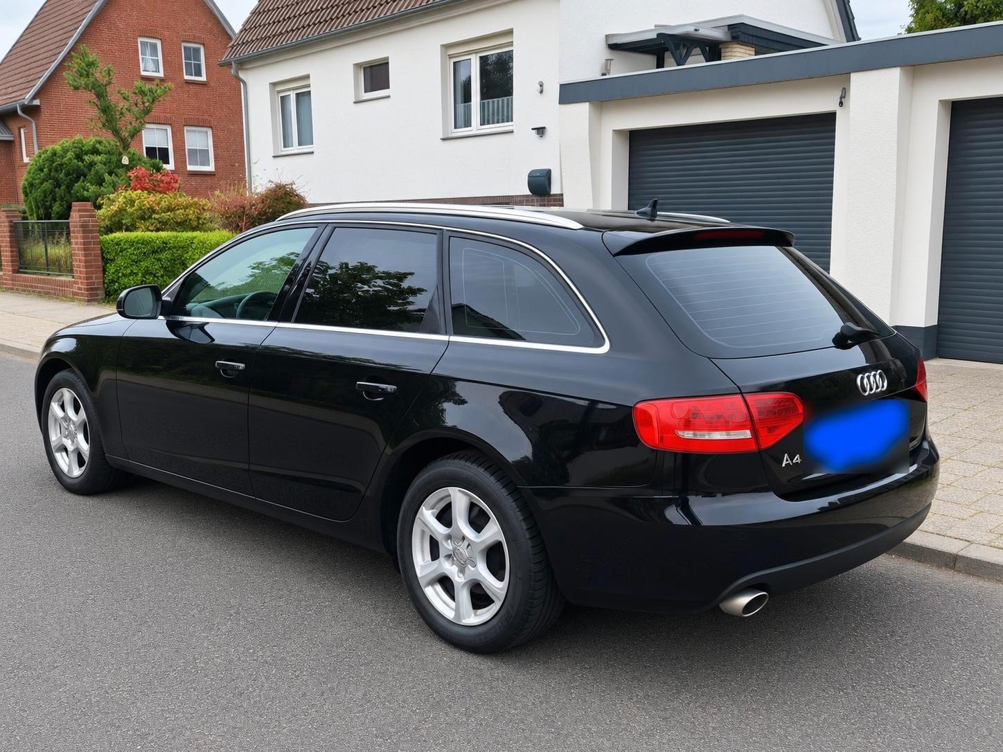 Audi A4 2010 — photo 5