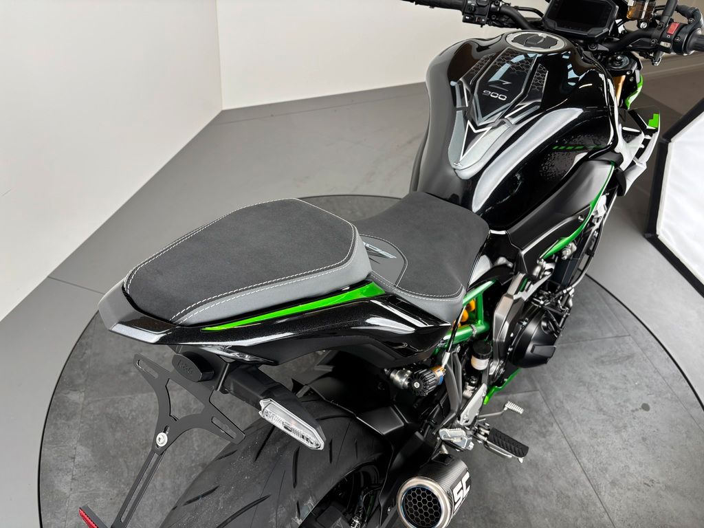 Fahrzeugabbildung Kawasaki Z900 SE *SC-PROJECT *SERVICE NEU *1390 KM