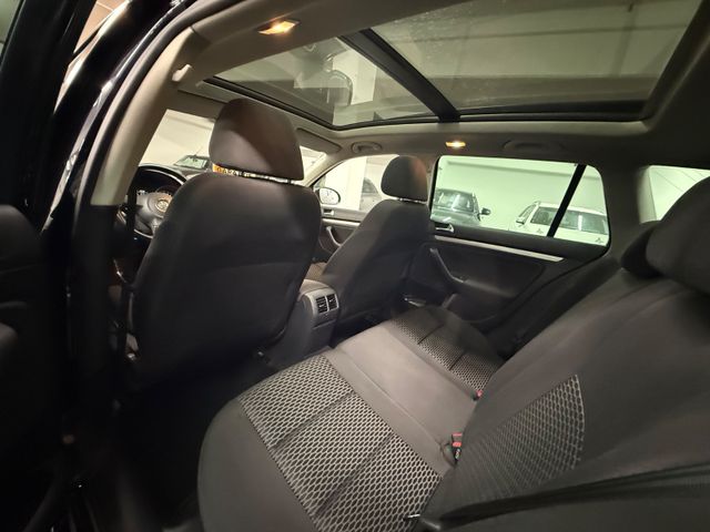 Volkswagen Golf VI Variant BM/ 1.H / 93t.KM/ PANO/ NAVI/ Volkswagen Golf VI Variant BM/ 1.H / 93t.KM/ PANO/ NAVI/