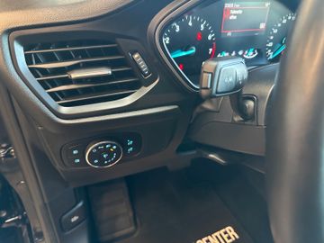 Ford Focus *1.HAND*19%*LED*LKHZ*SPORT*CARPLAY*TEMPO