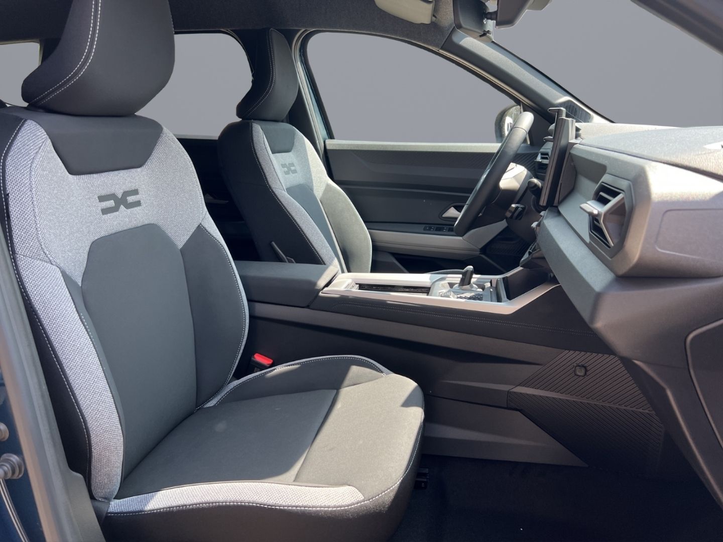 Fahrzeugabbildung Dacia Bigster Hybrid 155 Journey 1.8 E-TECH PDCv+h LED