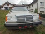 Mercedes-Benz Mercedes 124  230 E - Mercedes-Benz E 230 aus 1990