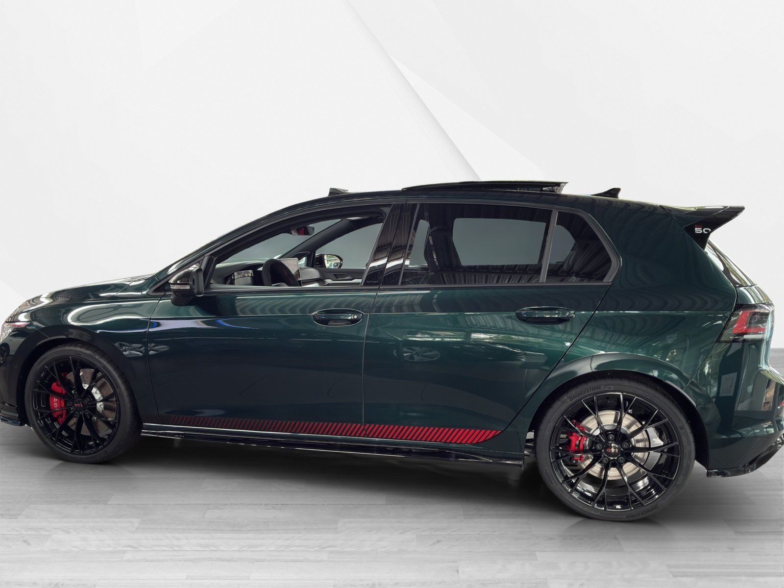 Fahrzeugabbildung Volkswagen Golf VIII 2.0 TSI W GTI Edition 50 360,HUD,LED