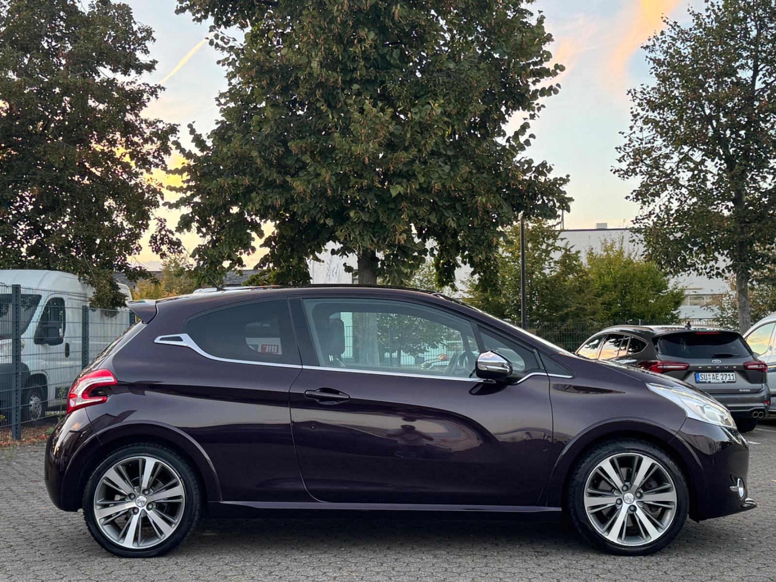 Peugeot 208 XY 1.6 THP 156 ch • BVM • Cuir • Toit Panoramique • GPS