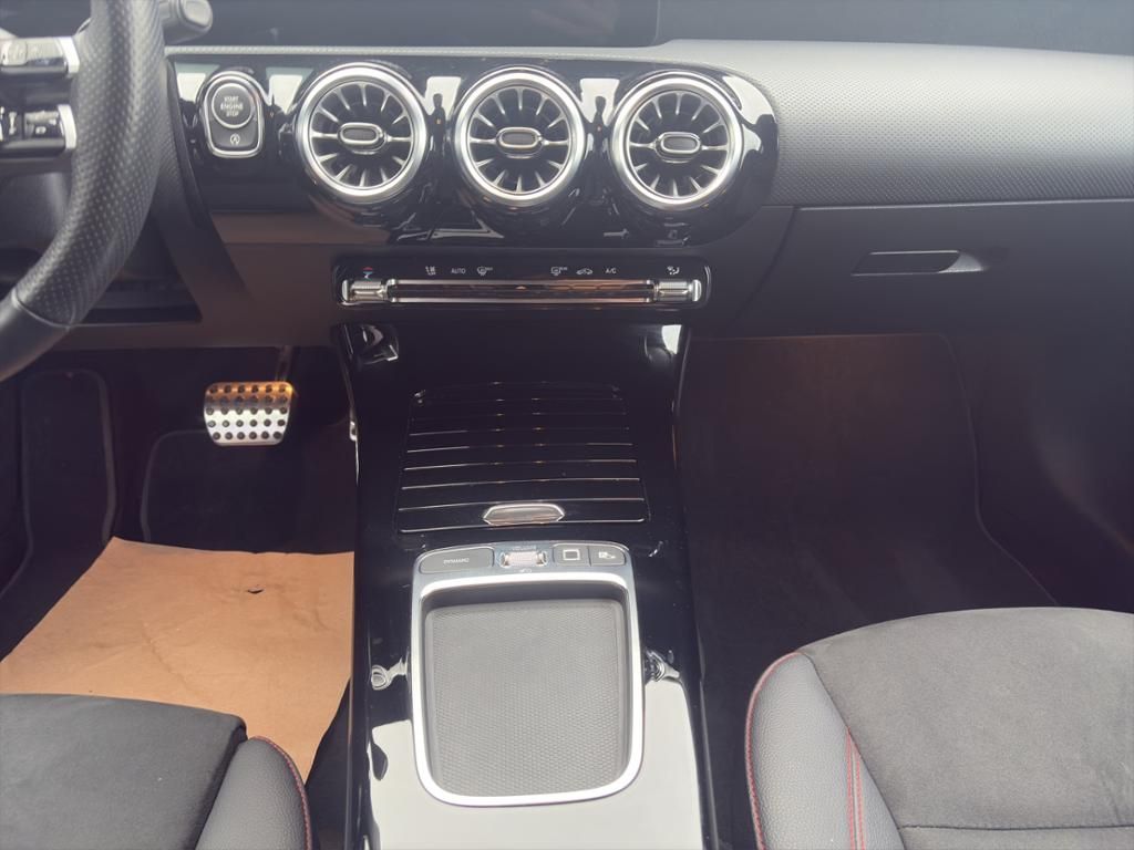 Fahrzeugabbildung Mercedes-Benz CLA 200 SB AMG*NIGHT*PSD*AHZV*LED*K-GO*RFK*DAB*