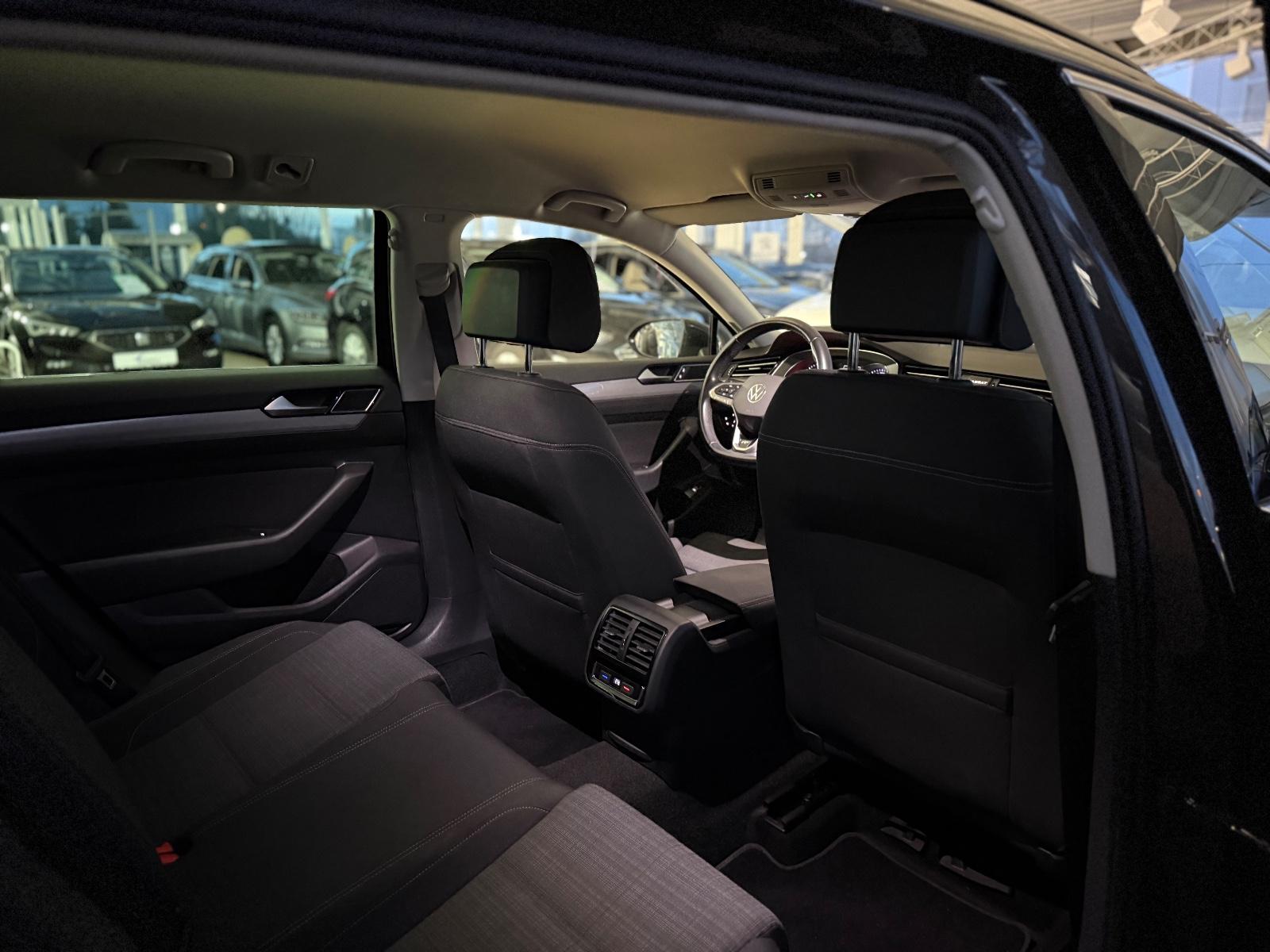 Volkswagen Passat Passat*Variant*2.0 TDI*DSG*R-Line*AHK*CAM*LED*LM, миниатюра 29
