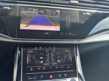 Audi Q8 - 12