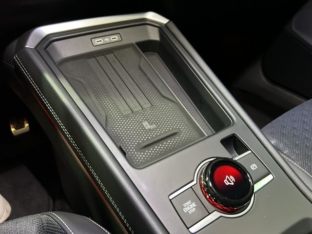 T-Roc R-Line 1.5 l eTSI DSG