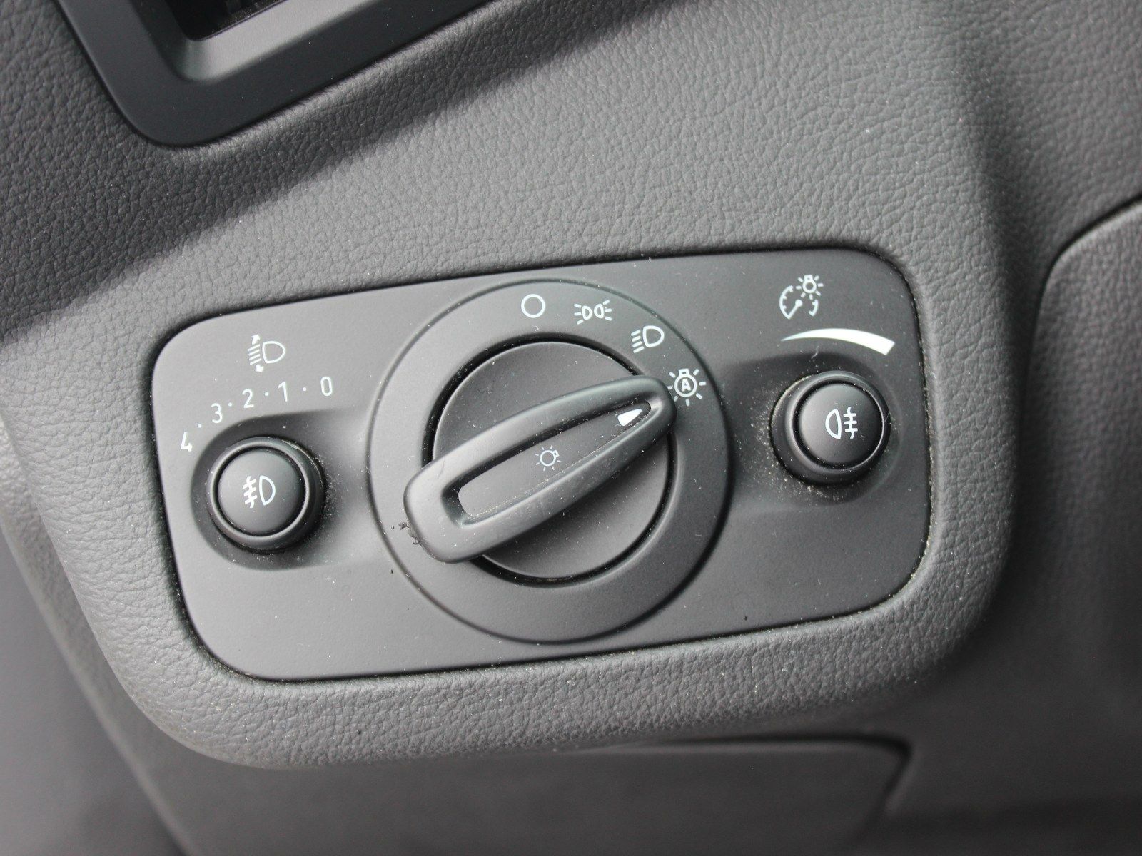 Fahrzeugabbildung Ford Kuga Titanium 2,0 TDCi 4x4 Start/Stopp
