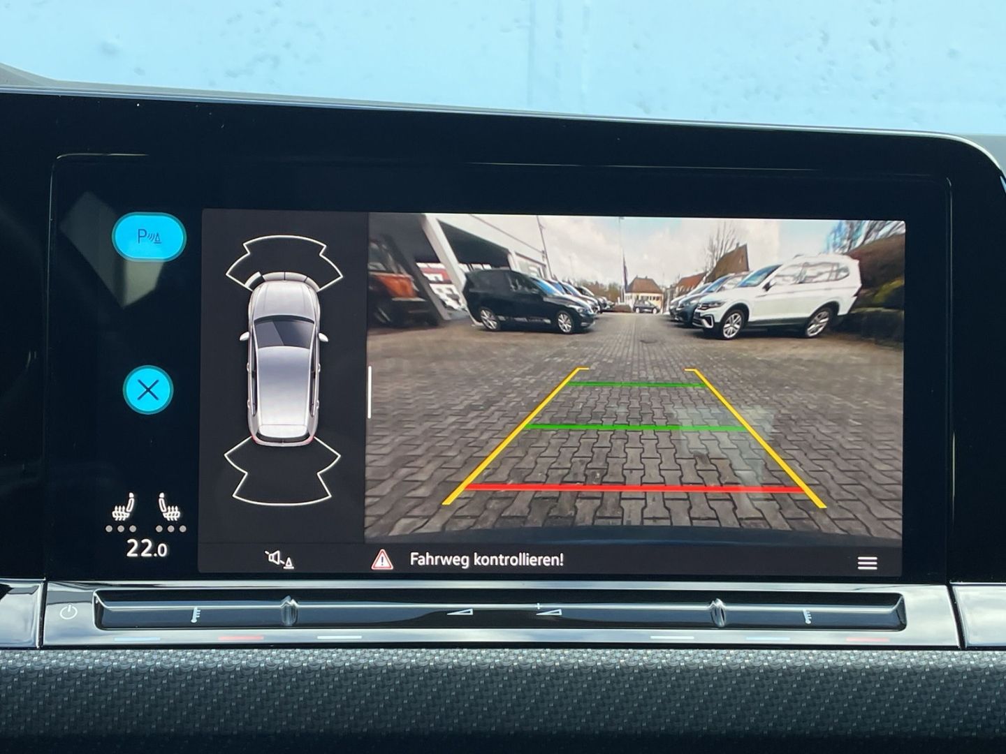 Golf VIII 1.5eTSI DSG R-Line AHK/Kamera/Navi/ACC