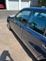 Mercedes-Benz Sehr schönes mercedes Oldtimer E 200 - Mercedes-Benz E 200 aus 1992