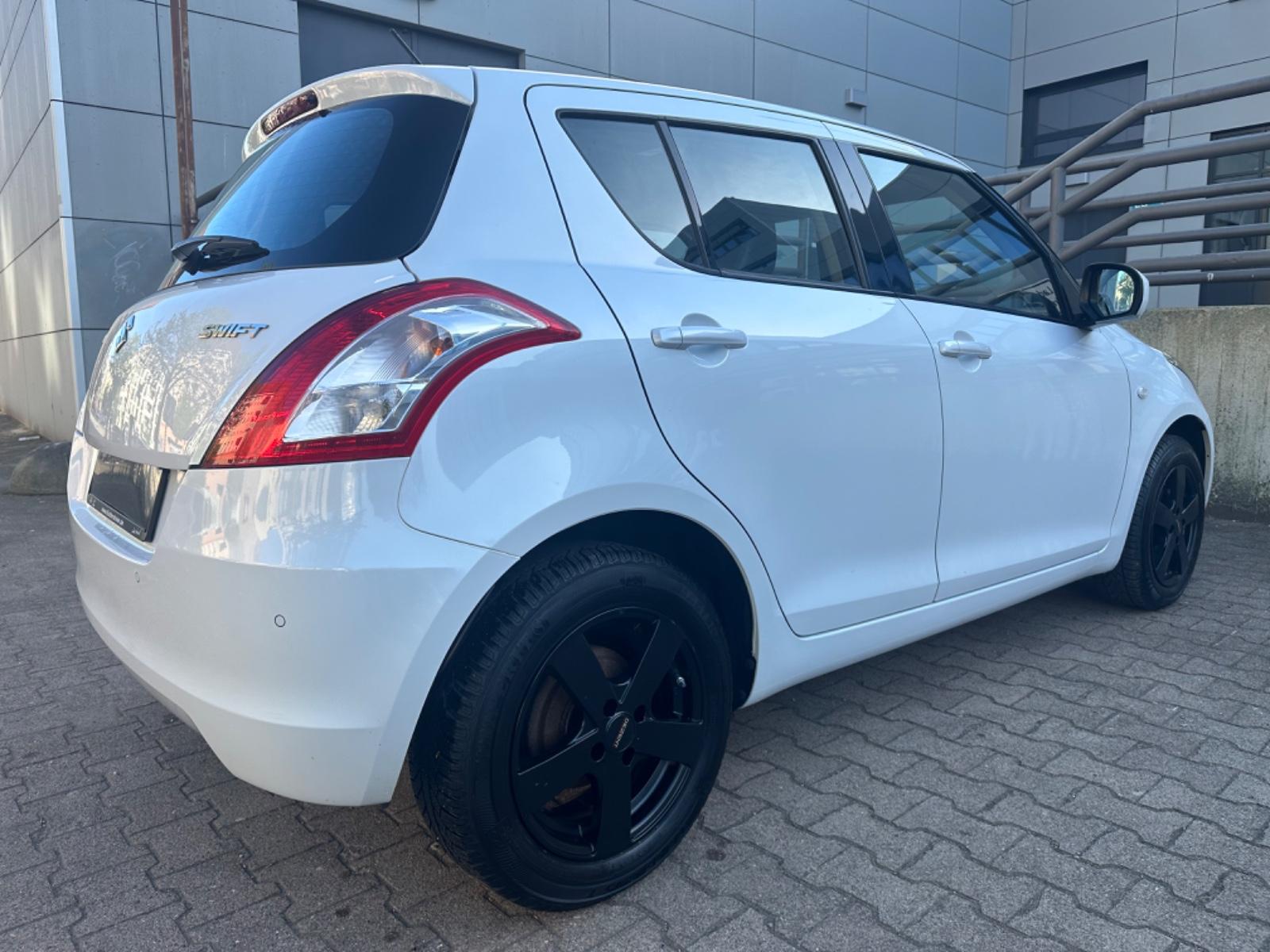 Suzuki SWIFT 1.2 CLUB KLIMAANLAGE/TEILLEDER/PDC/TEMPO