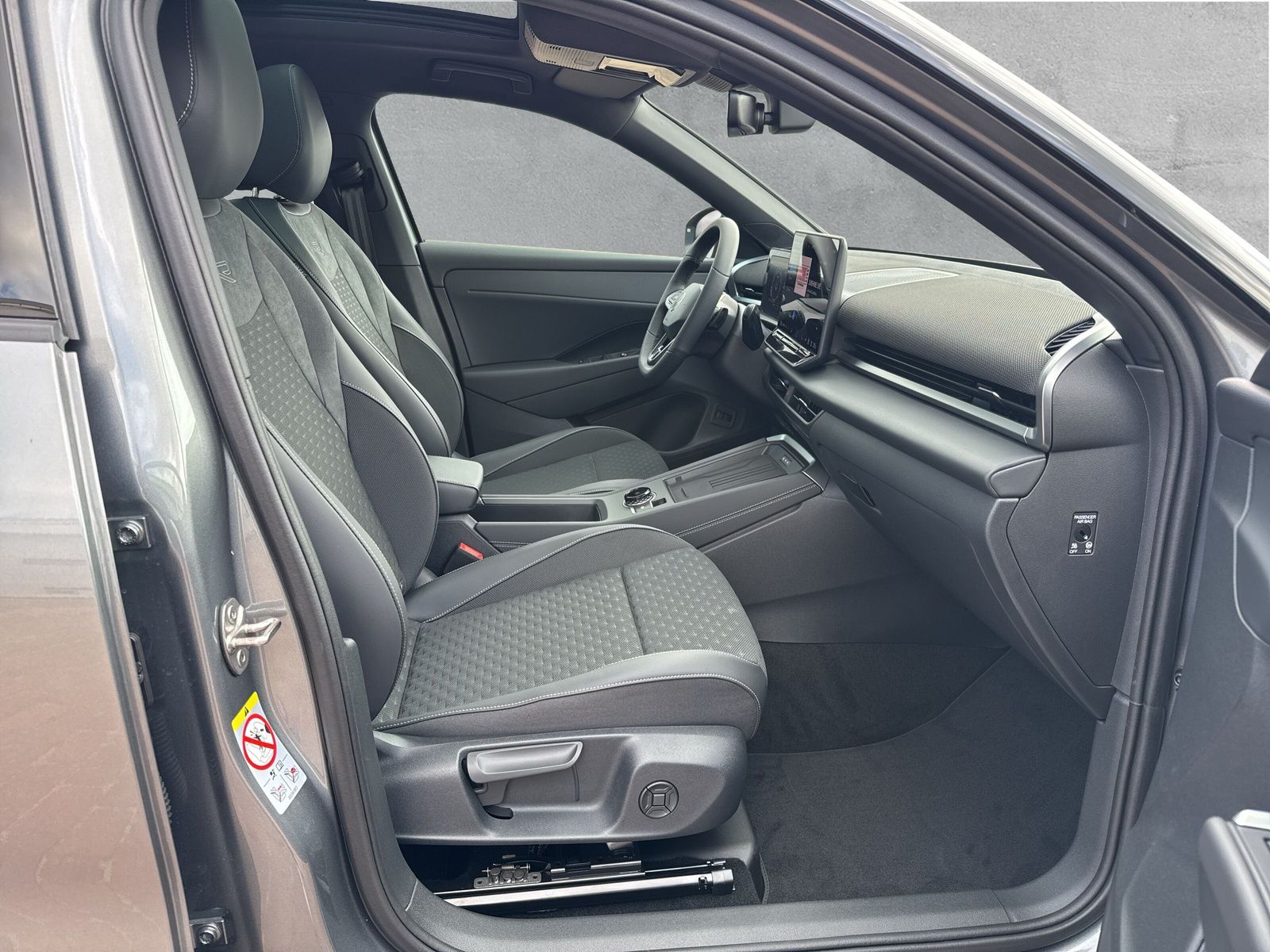 Fahrzeugabbildung Volkswagen T-Roc R-Line TSI 110 kW 7-Gang DSG