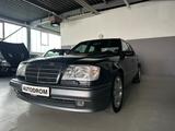Mercedes-Benz E 500 Lim. /orig58Tkm/Wertanlage/Sammlerzustand - Mercedes-Benz E 500 mit Benzin-Antrieb: Limousine, Automatik
