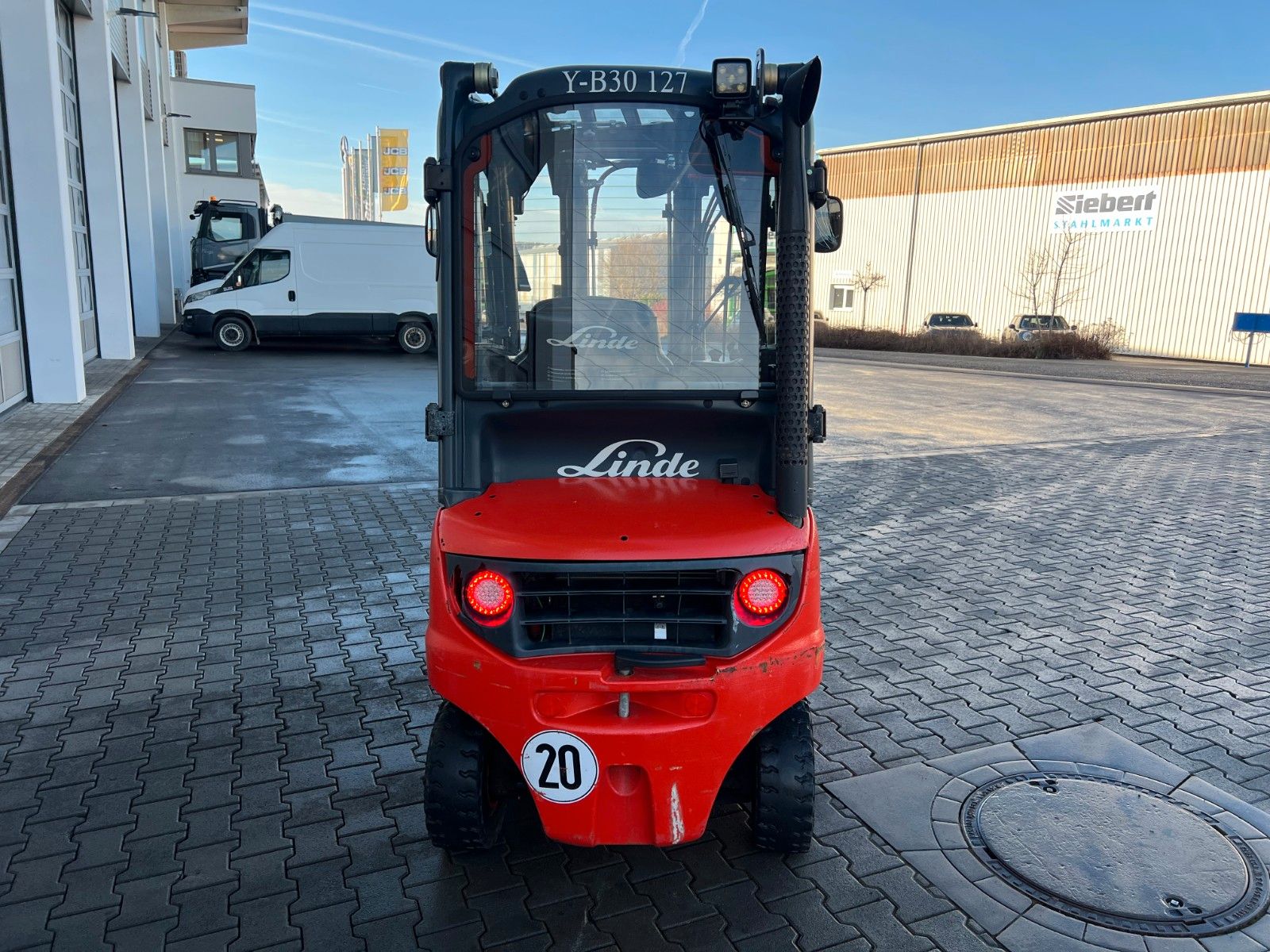 Fahrzeugabbildung Linde H14D-01 / Triplex: 4,6m / 2014 / 893h