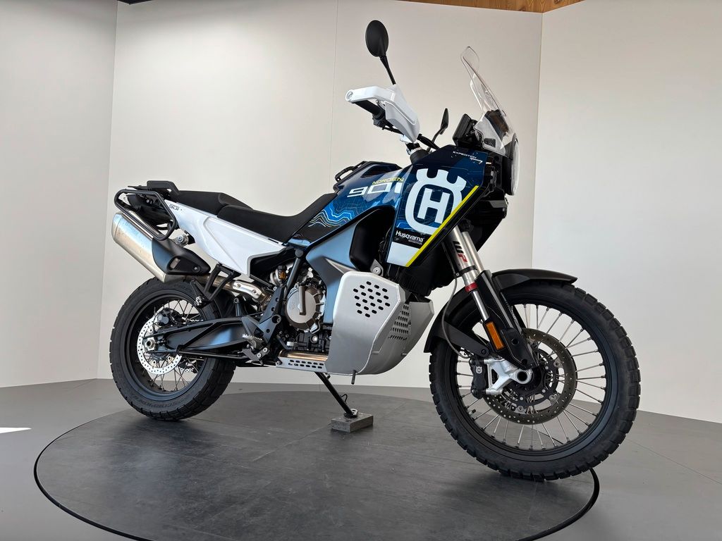 Fahrzeugabbildung Husqvarna NORDEN 901 EXPEDITION *1. HAND *SEHR GEPFLEGT