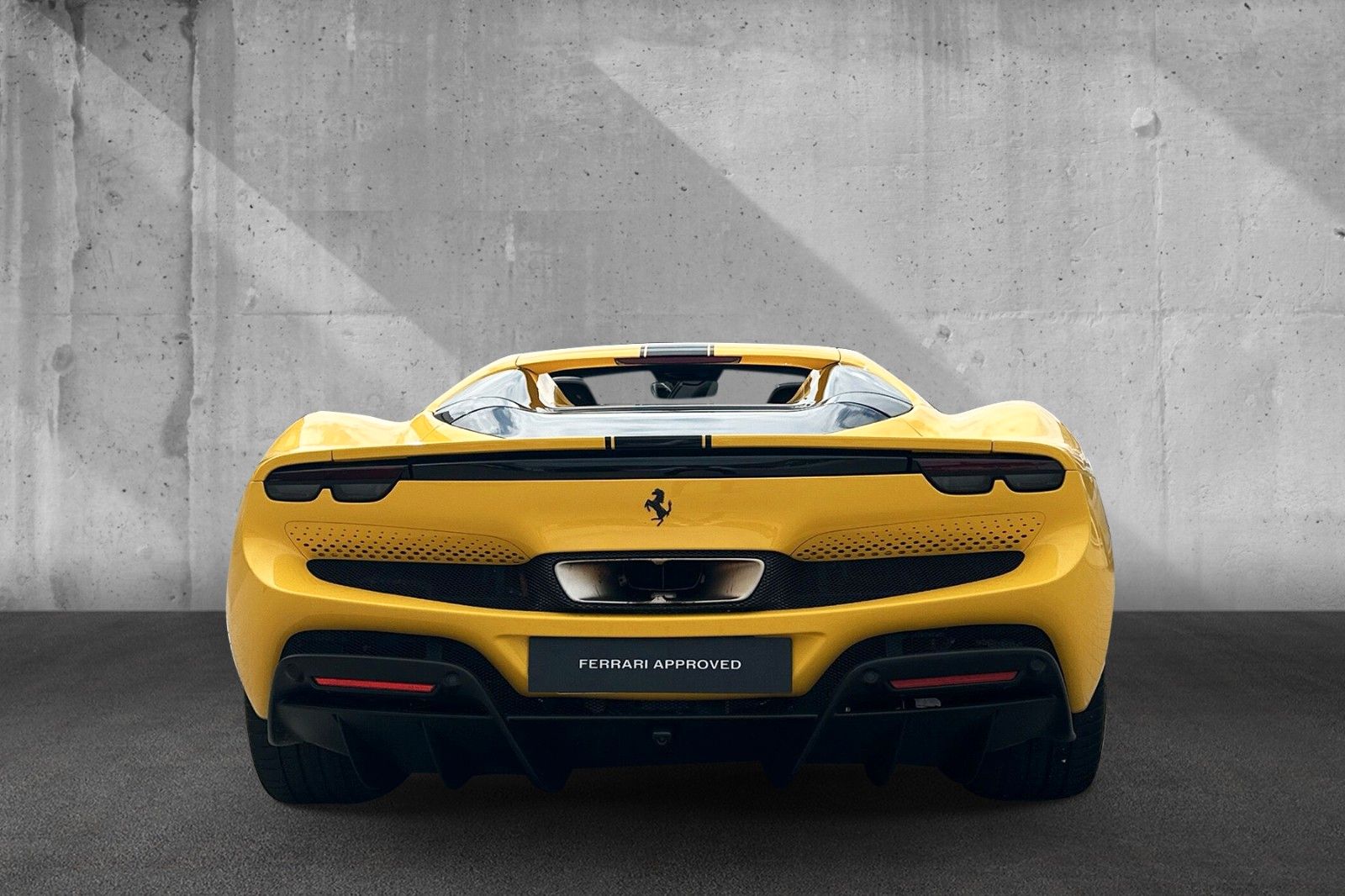 Fahrzeugabbildung Ferrari 296 GTS*Lift*Daytona Racing*Carbon