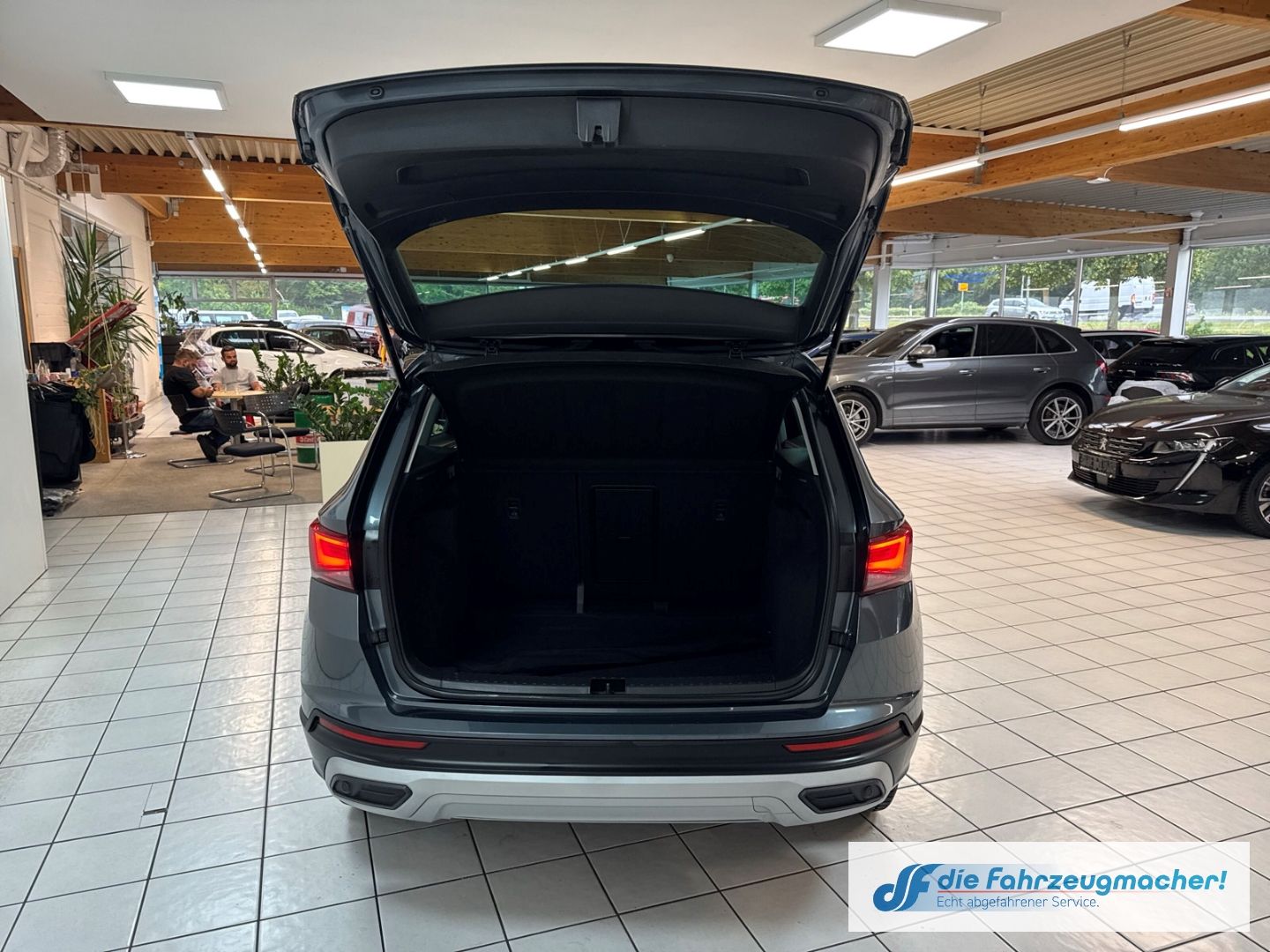 Fahrzeugabbildung SEAT Ateca Xperience 4Drive 2.0 TDI EU6d Navi LED Spe