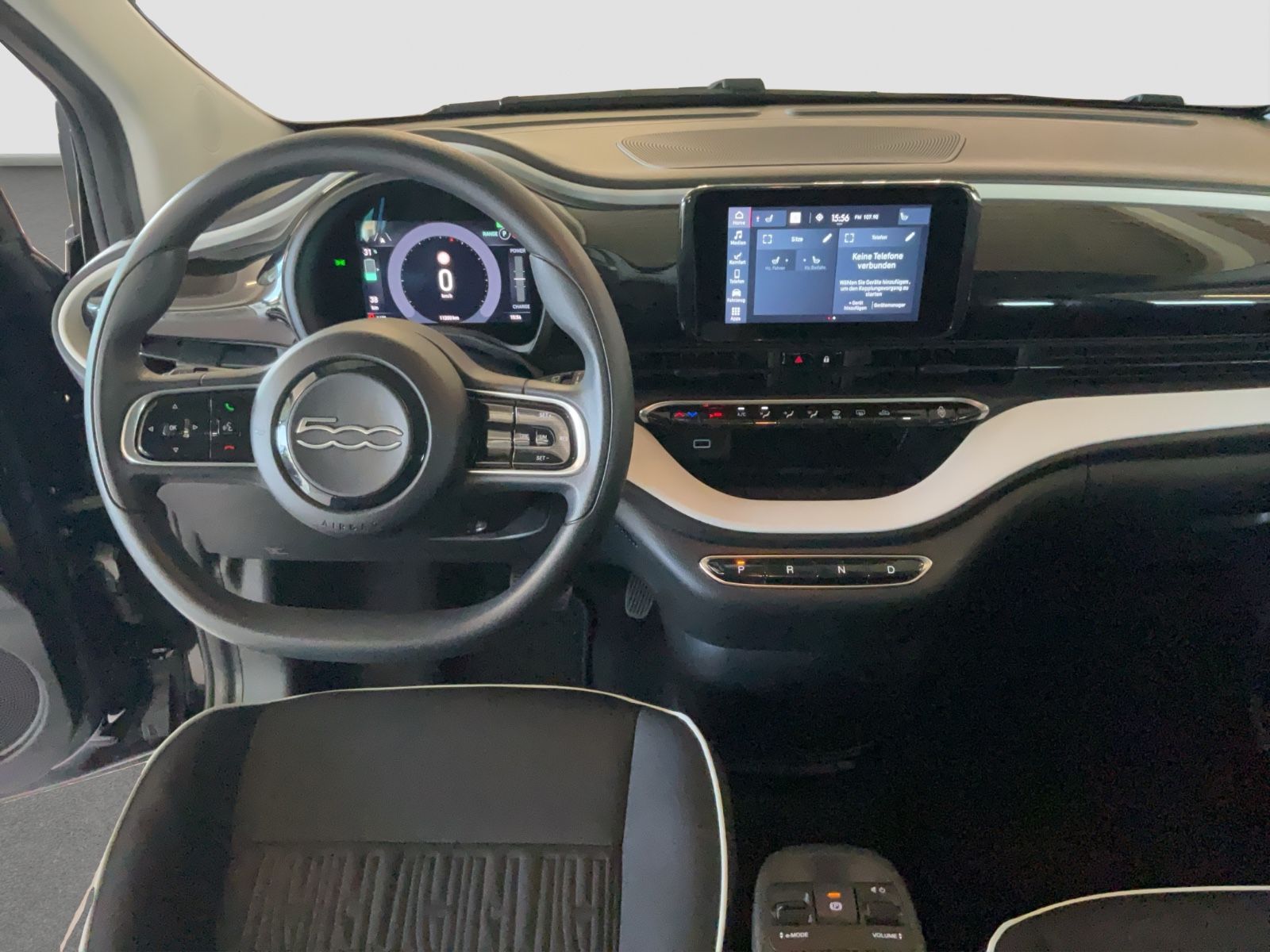 Fahrzeugabbildung Fiat 500e + Radio- & Winterpaket