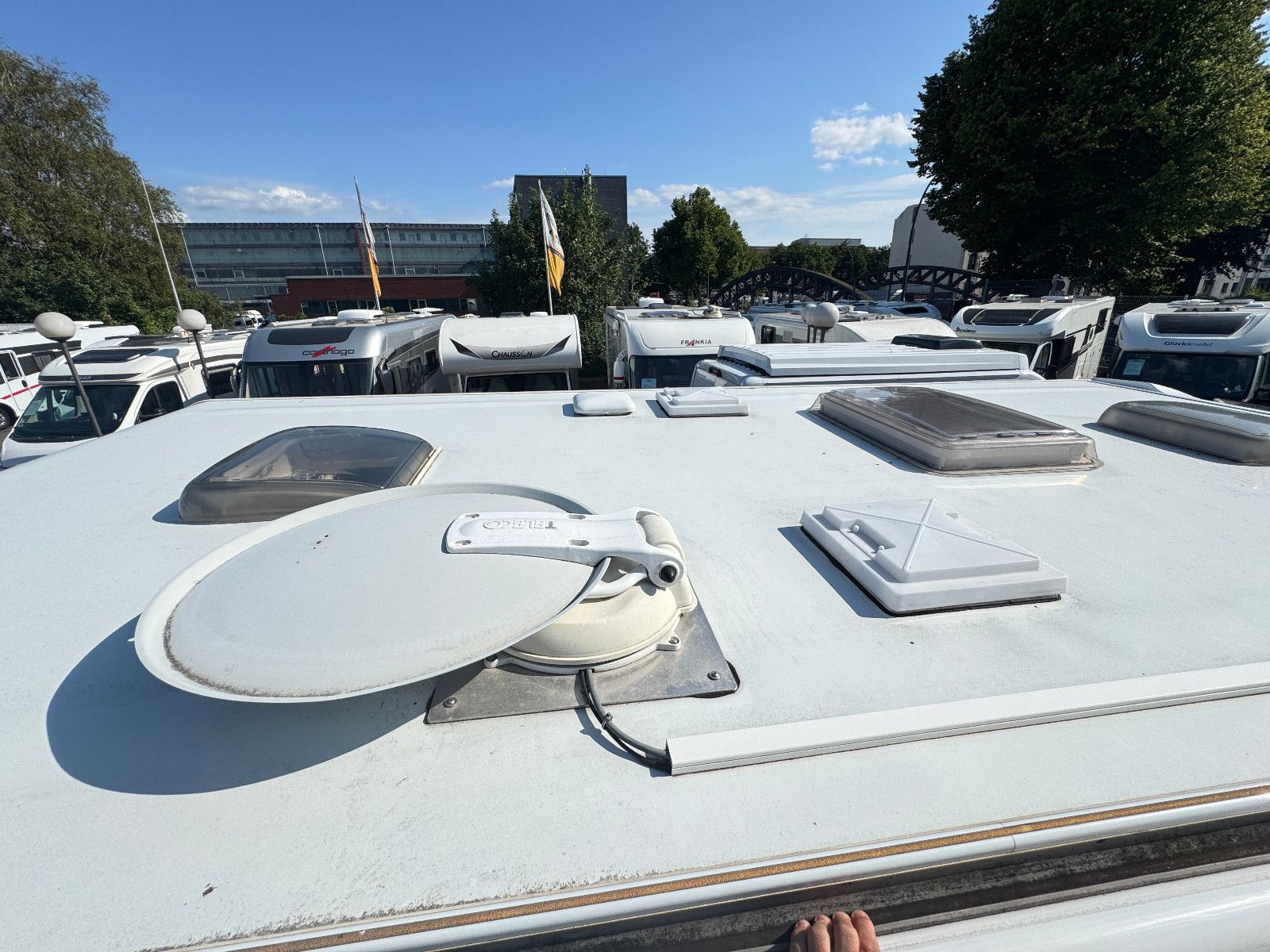 Fahrzeugabbildung Sunlight T 68 FIAT DUCATO NAVI KAMERA SAT TV EB & HUBBETT
