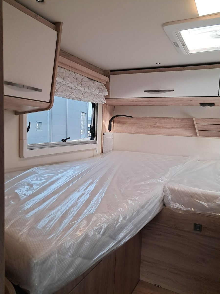 Fahrzeugabbildung Eura Mobil Profila T PT726EF Hubstützen,SAT,Solar,Lithium