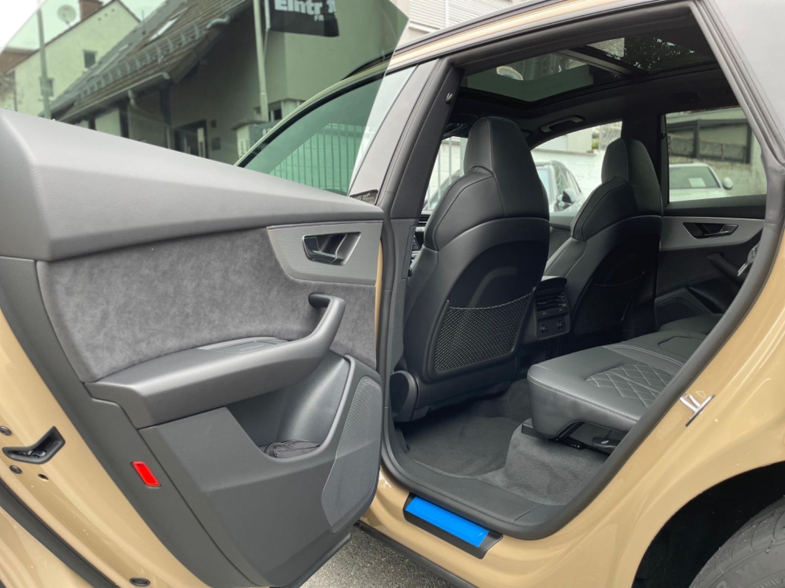 Fahrzeugabbildung Audi Q8 50 TDI Facelift |SLine|HUD|Softclose|23"|360°