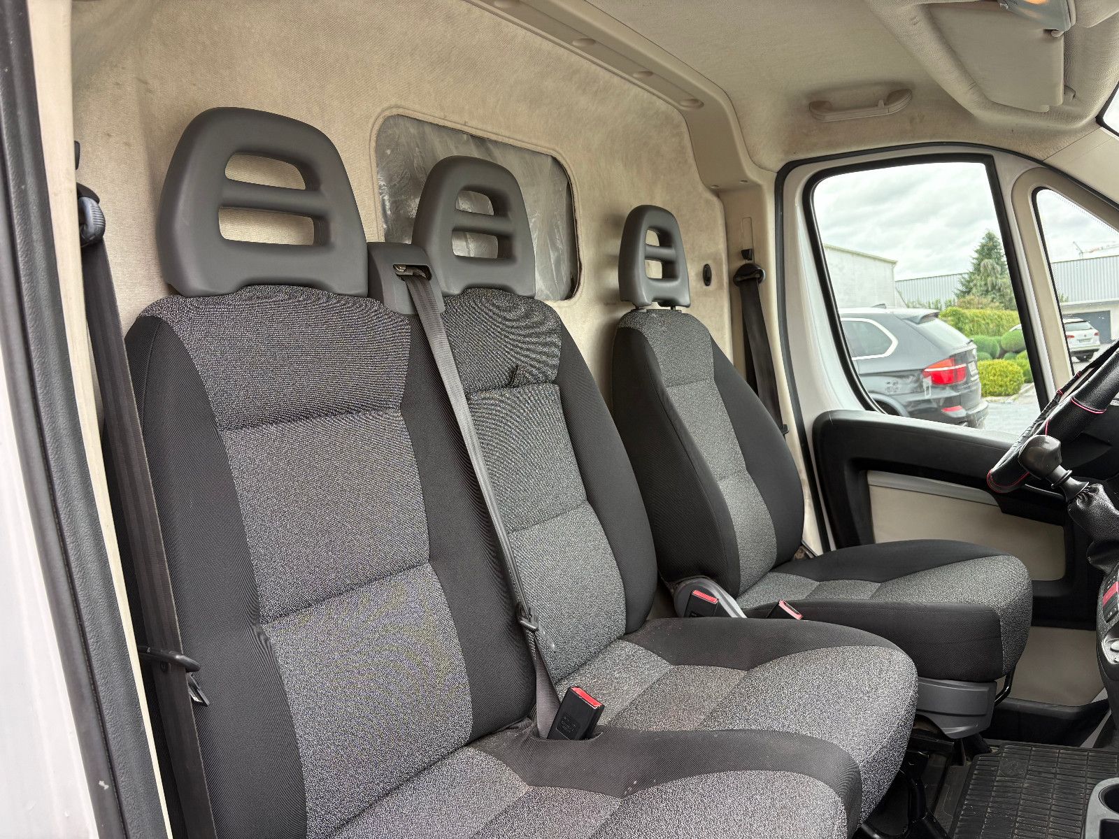 Fahrzeugabbildung Fiat Ducato Grossr.-Kasten 35 130 L4H2 RS: 4035 mm/3-