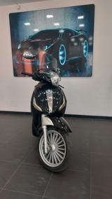 Piaggio Beverly 300 BASE - Offers