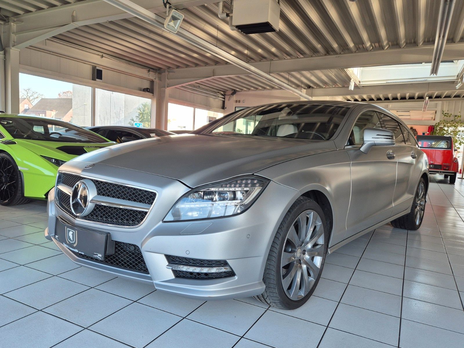 Fahrzeugabbildung Mercedes-Benz CLS 500 SB/Fahrzeug der Weltpremiere 2012