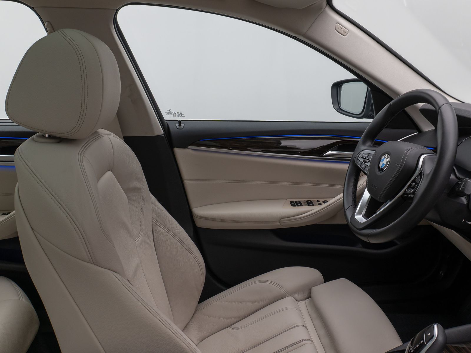 Fahrzeugabbildung BMW 540i xD Panorama 360°DAB Fernlichtassist Sport