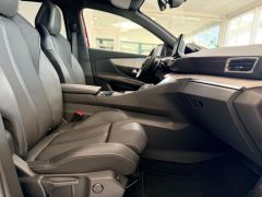 PEUGEOT 3008 Hybrid GT Black Line Ultimate Standheizung!