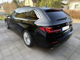 BMW 530e xDrive Touring Laserlicht HUD AHK Garantie - mit Hybrid-Antrieb: Kombi, Garantie