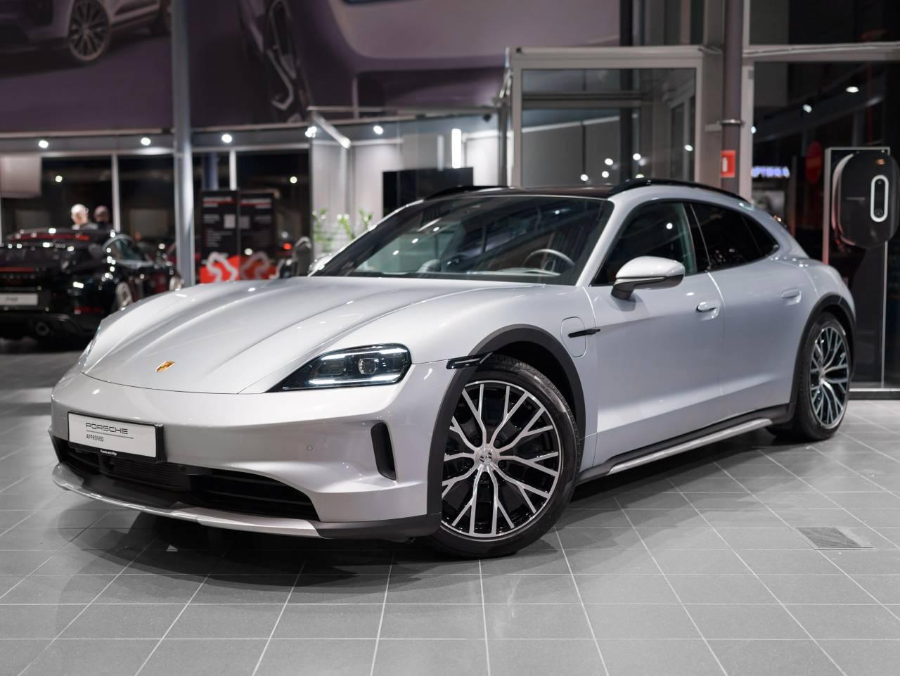 Porsche Taycan 4 Cross Turismo 320kW / 435hp