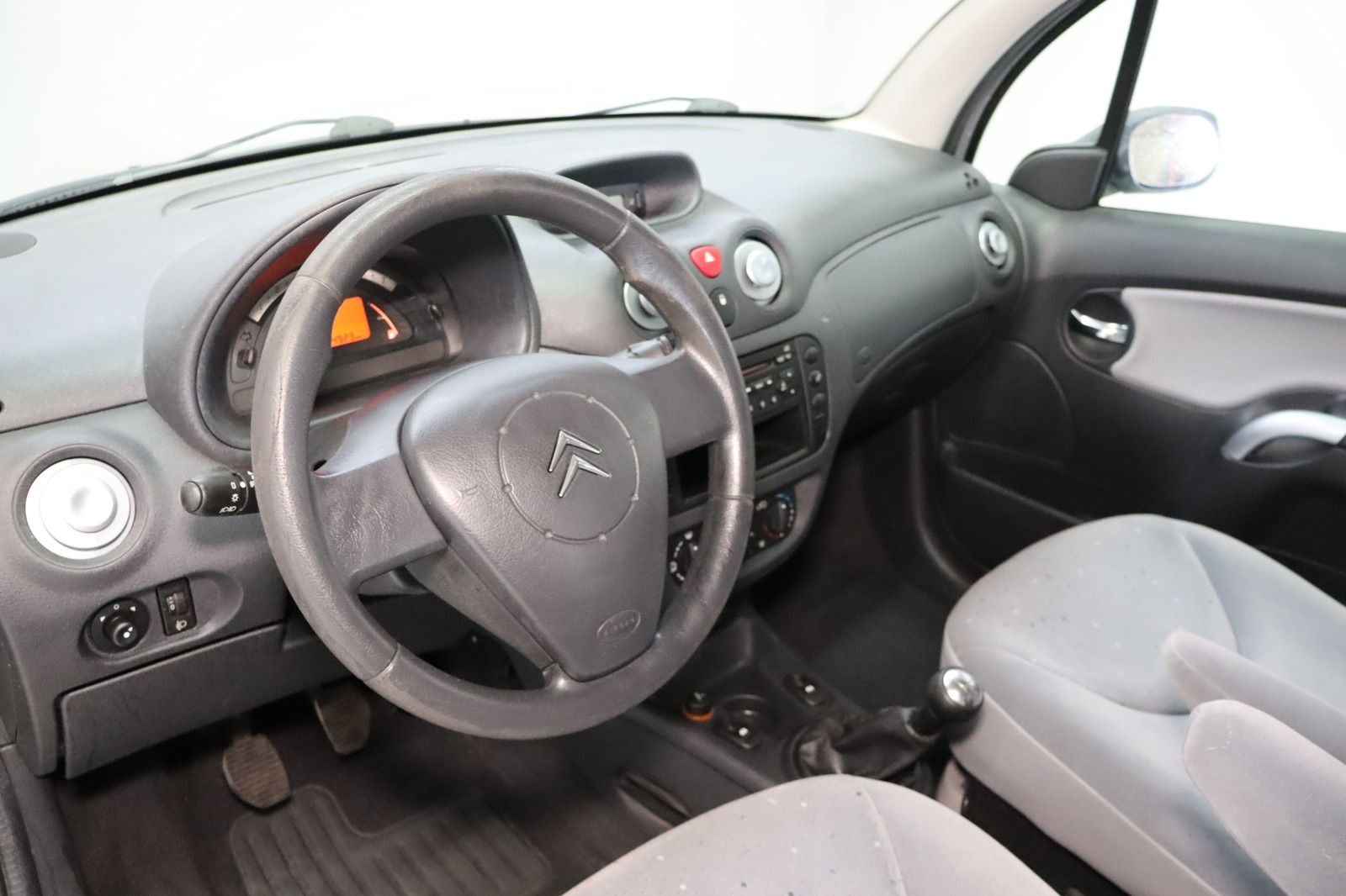 Fahrzeugabbildung Citroën C3 1.4 wenig Kilometer * Klima