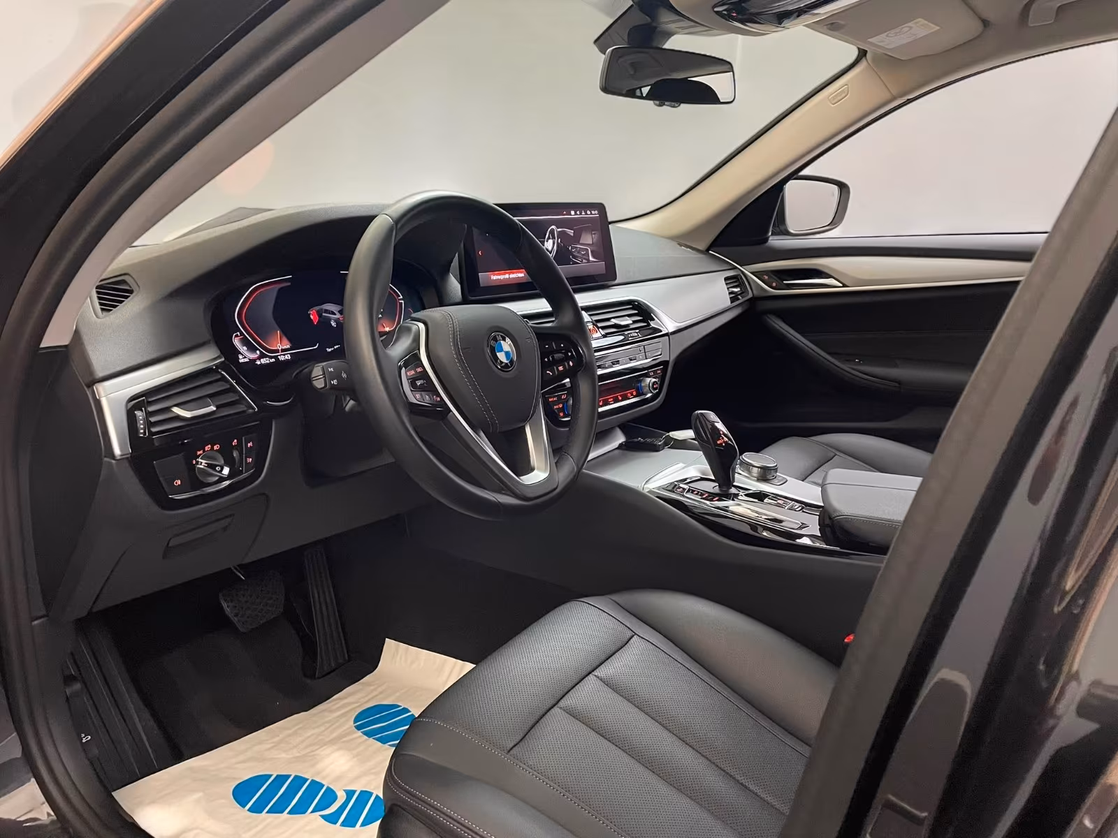 BMW 520 d T xDrive BUSINESS*WIDE*LED*RÜCKKAM*4 ZONEN, миниатюра 9