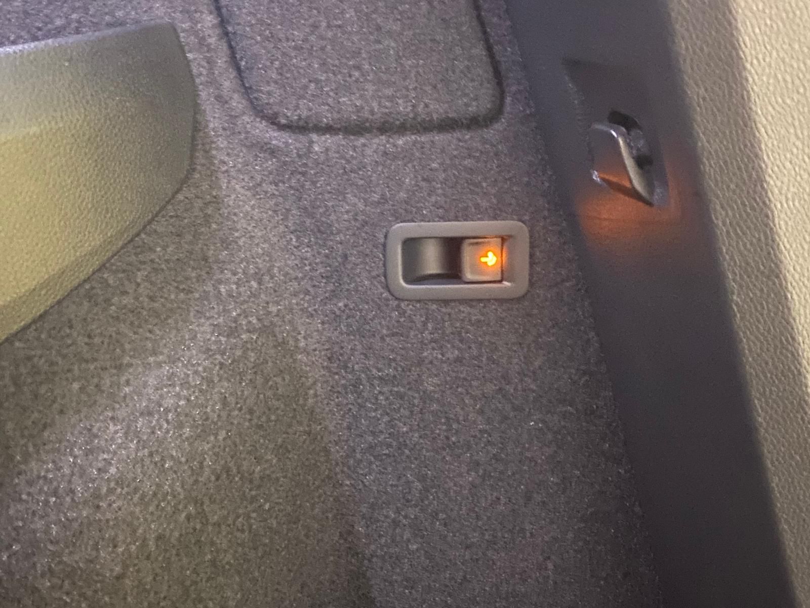 Fahrzeugabbildung SKODA Karoq 1.5 ACT SPORTLINE+5J GA+MATRIX+ACC+360+AHK