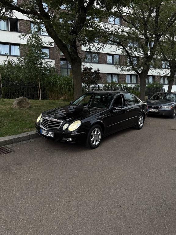 Mercedes-Benz E 280