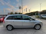 Opel Zafira B Family Plus  1.8     Nr.   36 - Opel Zafira Gebrauchtwagen in Freiburg