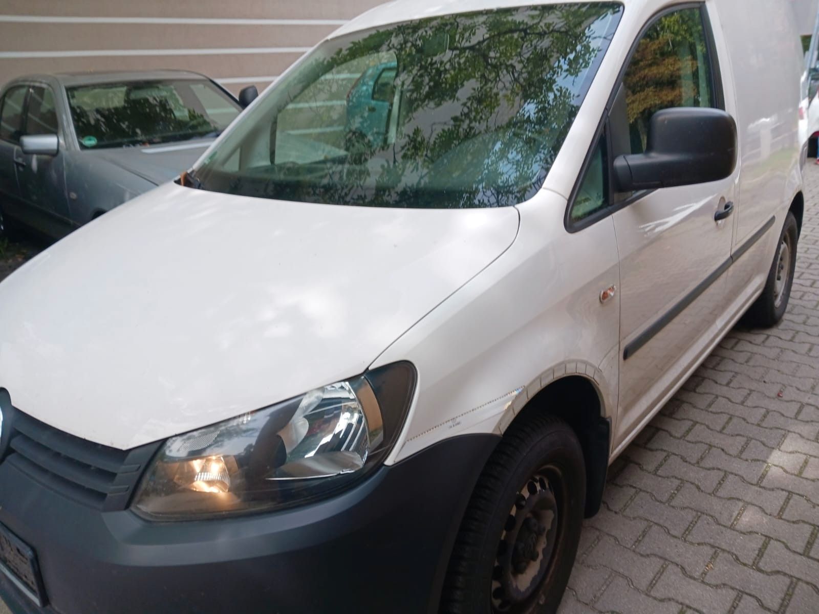 Volkswagen Caddy - 1