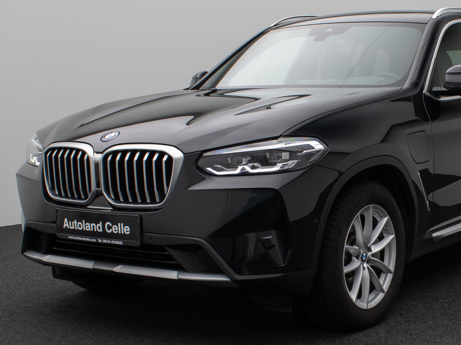 Fahrzeugabbildung BMW X3 xD30e Panorama Kamera HUD H/K Komfort Sport