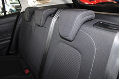 Fahrzeugabbildung Ford Focus  Hybrid Titanium Turnier NAVI Kamera LED