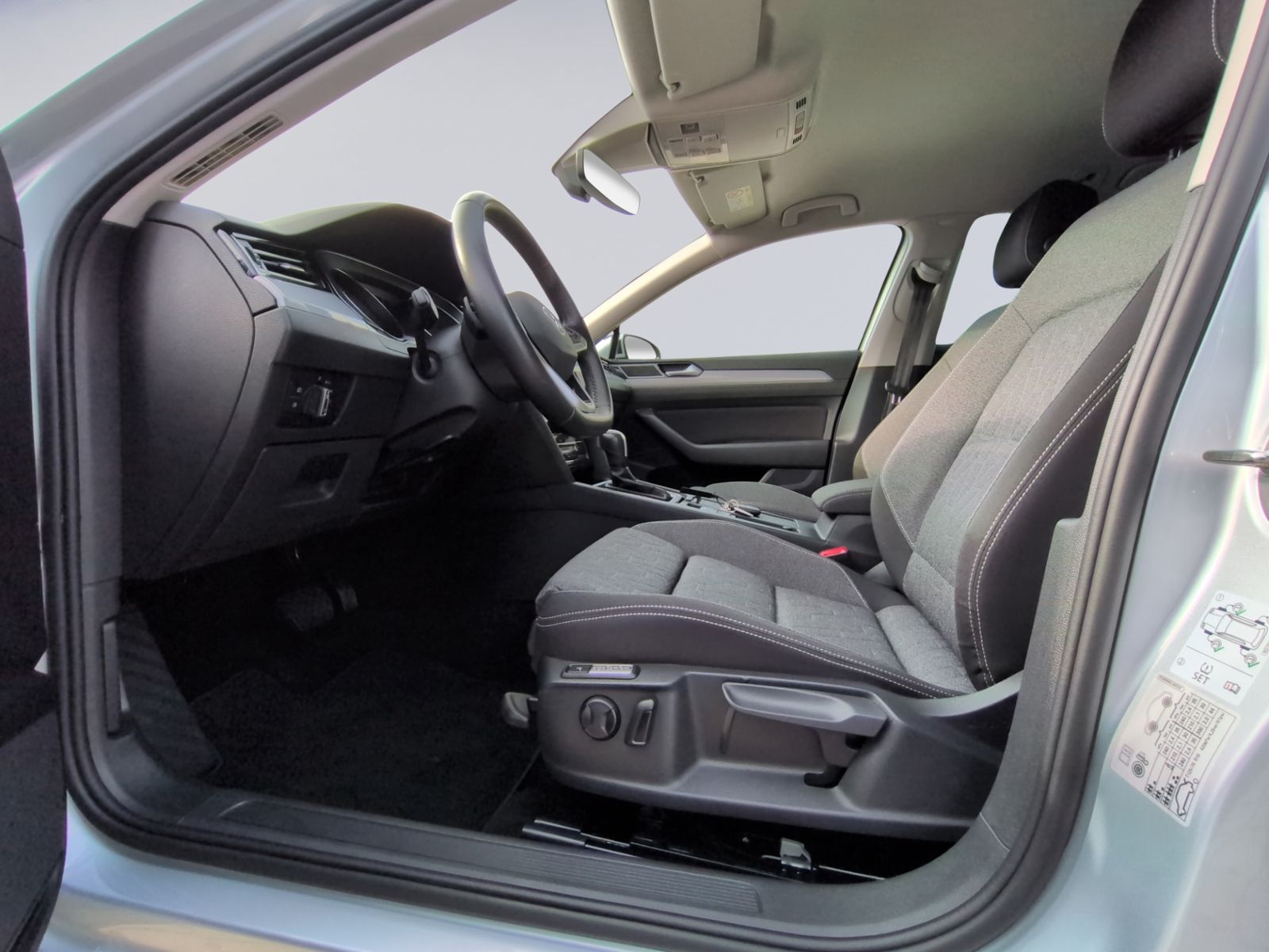 Passat Variant 1.5 TSI  DSG Business AHK+KAMERA