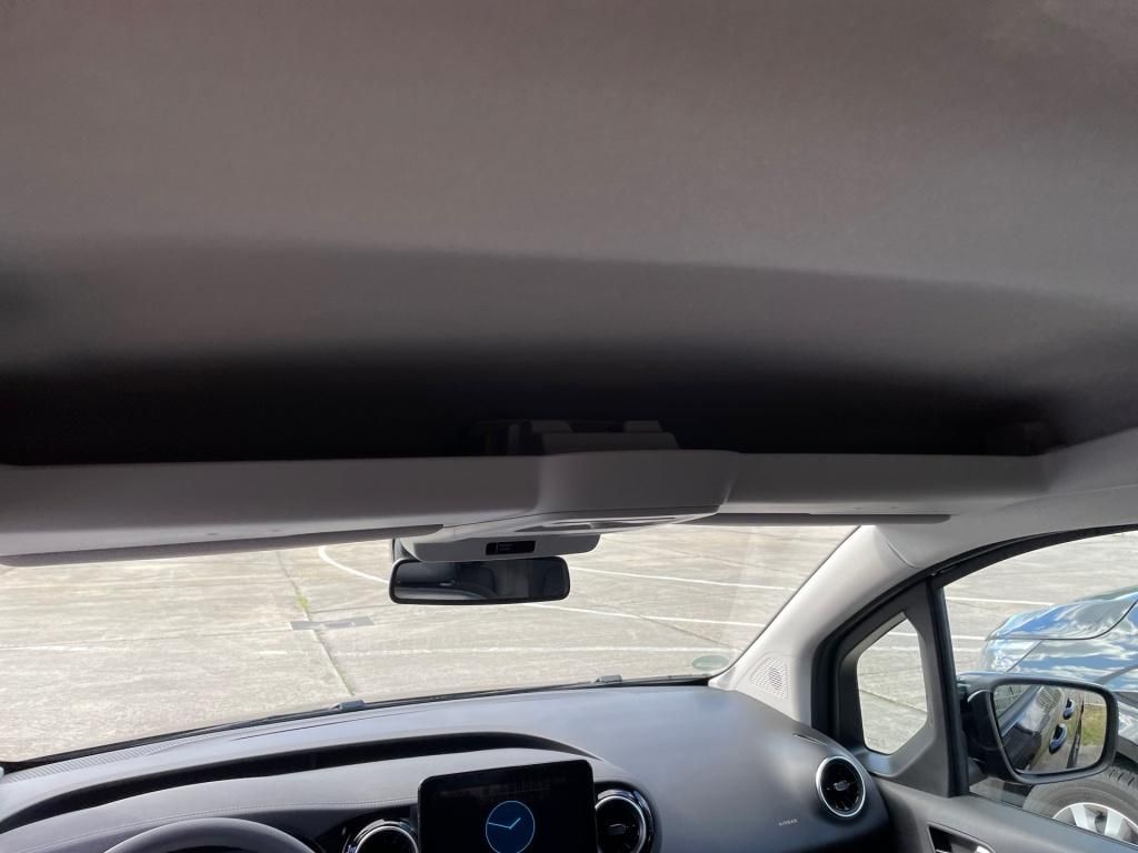 Fahrzeugabbildung Mercedes-Benz T 180 d Edition Standard LED NAVI RFK, WinterP