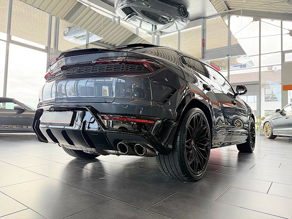 Lamborghini Urus SE Grigio Crater Akrapovic foto 5